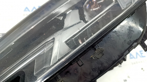 Ansamblu far față stânga pentru Audi A4 B9 17-19 Full LED, zgârieturi, ciobiri, necesită lustruire