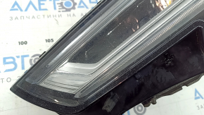Ansamblu far față stânga pentru Audi A4 B9 17-19 Full LED, zgârieturi, ciobiri, necesită lustruire