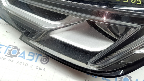 Ansamblu far față stânga pentru Audi A4 B9 17-19 Full LED, zgârieturi, ciobiri, necesită lustruire