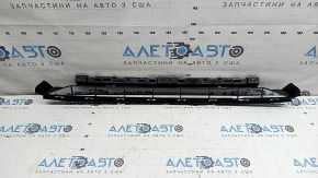 Grila inferioară a barei de protecție față a modelului Audi A4 B9 17-19 S-Line, lipsește un fragment