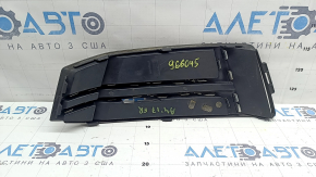 Решетка переднего бампера правая Audi A4 B9 17-17 s-line, без радара, светлый хром, сколы