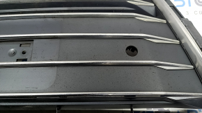 Решетка радиатора в сборе Audi A4 B9 17 с эмблемой, под парктроники, песок, светлый хром, сколы, незаводские отверстия