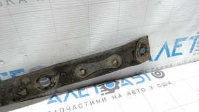 Распорка задней балки Toyota Prius V 12-17 без кронштейна, примята