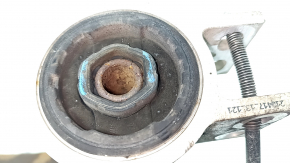 Braț de control inferior față dreapta la Chevrolet Volt 16 - microfisuri, ruginit