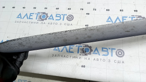 Молдинг порога правый Audi A4 B9 17-19 S-Line 195см, серебро, сколы, потерт