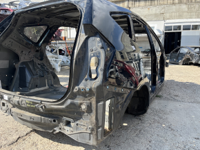 Aripă laterală, spate dreapta, Toyota Prius V 12-17, pe caroserie, neagră, lovituri, denivelări