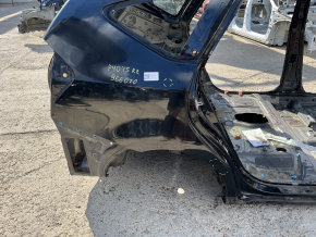 Aripă laterală, spate dreapta, Toyota Prius V 12-17, pe caroserie, neagră, lovituri, denivelări