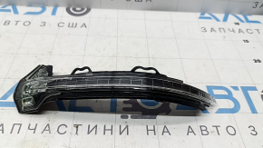 Повторитель поворота левого зеркала Audi A5 F5 18-25