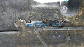 Protecție partea inferioară dreapta pentru Ford Escape MK4 2020 hibrid, rupturi, fragmente lipsă