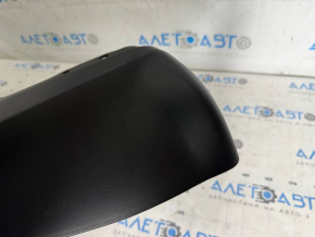 Bara spate inferioară, neacoperită, a modelului Tesla Model Y 20-25 este îndoită.