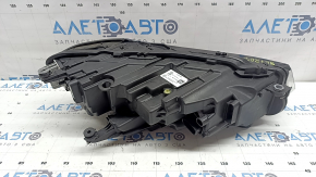 Far stânga față pentru VW Jetta 25-26, ansamblu LED, fără control al distanței, ciobit