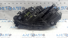 Фара передняя правая VW Jetta 25-26 в сборе LED, без range control, затерта, сколы