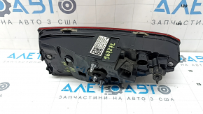 Фонарь внутренний крышка багажника правый Audi A6 C8 19-25 под анимацию, скол