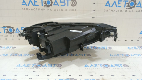 Far stânga față pentru VW Jetta 19-24 LED cu inserție galbenă