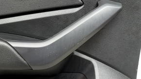 Обшивка двери карточка задняя левая VW Jetta 19-26 черная с черной вставкой пластик, подлокотник кожа, под пищалку, с ручкой, царапины