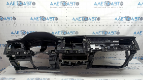 Bord negru VW Jetta 25-26 cu AIRBAG, necesită curățare, suport defect