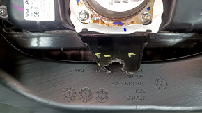Bord negru VW Jetta 25-26 cu AIRBAG, necesită curățare, suport defect