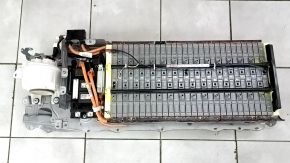 Ansamblu baterie Toyota Prius V 12-17 114kV 4.5-5.2Ah, 2015, cu ventilator, coroziune carcasă