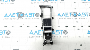 Накладка шифтера Audi A6 C8 19-25 хром, царапины
