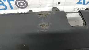Губа заднего бампера центральная Toyota Prius 50 19-22 структура, примята, надорвана, царапины