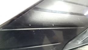 Решетка радиатора grill Toyota Venza 21-24 трещина, сколы