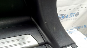 Обшивка арки правая Toyota Venza 21-24 с накладкой, хром вставка, черная, царапины, под химчистку, повреждено крепление