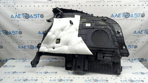 Обшивка арки левая Toyota Venza 21-24 черная под сабвуфер JBL, с накладкой хром, царапины