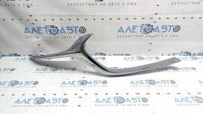 Молдинг решетки радиатора правый Mazda 3 19-26 4d хром, сколы