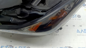 Ansamblu far xenon față stânga Mazda 3 19-23, necesită lustruire, lacul se exfoliază