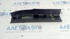 Накладка порога задняя левая Mazda 3 19-26 черная, Japan built, царапины