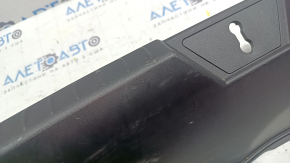 Ornamente portbagaj Mazda 3 19-26 4p, negre, zgârieturi, elemente de fixare rupte