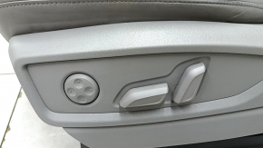 Водительское сиденье Audi Q5 80A 21-24 с airbag, электрическое, подогрев, кожа серая, Standard, потерто, царапины, под чистку