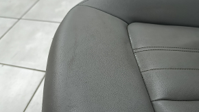 Водительское сиденье Audi Q5 80A 21-24 с airbag, электрическое, подогрев, кожа серая, Standard, потерто, царапины, под чистку