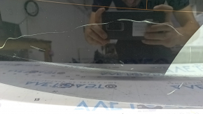 Стекло заднее VW Jetta 21-26 тонировка, в клее, вздулась тонировка