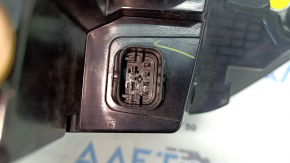 Zgârieturi la lumina de pe aripa exterioară stângă BMW 3 G20 19-21