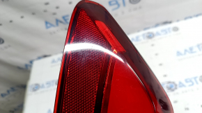 Zgârieturi la lumina de pe aripa exterioară stângă BMW 3 G20 19-21