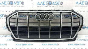 Grilă radiator pentru Audi Q5 80A 21-24, negru lucios, emblemă și ornament cromat, Quattro, pentru cameră, găuri non-standard