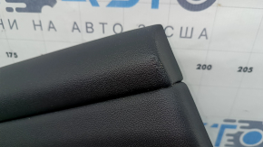 Обшивка двери карточка задняя левая BMW 3 G20 19-26 черная без шторки, вставка кожа черная, с ручкой, с подсветкой, с хром вставкой и сеткой динамика, надрыв, царапины