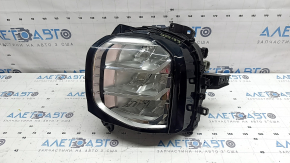 Farul stânga față cu LED de la Mitsubishi Outlander 22-26 are ghidajul rupt.