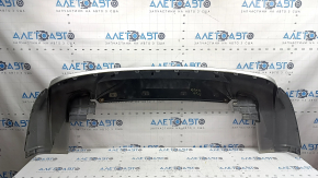 Губа заднего бампера Mitsubishi Outlander 22-26 серебро, вставки структура, царапины, сколы, в копоти