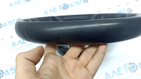 Руль голый Mitsubishi Outlander 22-26 кожа черная, без лепестков, проводки и вибромотора, потерт, под перешив