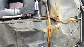 Pernă banchetă spate, rândul 2, Jeep Compass 22-26, piele neagră, cusături maro, protecție anti-coroziune