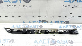 Ornamente panou față dreapta Volvo XC90 16-23, gri cu crom, crestături, zgârieturi