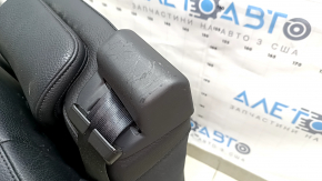 Scaun central spate, al doilea rând, Volvo XC90 16-22, piele neagră, pentru 2 rânduri, cu centură de siguranță și cotieră, zgârieturi pe plastic