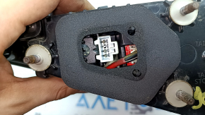 Lampă hayon stânga interioară pentru Kia Sportage 23-25 cu halogen, uzată
