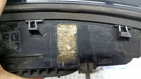 Lampă hayon stânga interioară pentru Kia Sportage 23-25 cu halogen, uzată