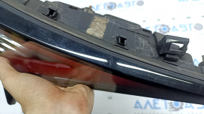 Lampă hayon stânga interioară pentru Kia Sportage 23-25 cu halogen, uzată