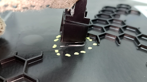 Ornamente laterale consolei centrale dreapta față neagră Volvo XC60 18-26, suport defect
