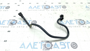 Conductă de retur de răcire către rezervorul radiatorului unui Volvo XC60 18-26 B6 