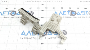 Направляющая стекла двери передней левой Hyundai Santa Fe 24-26 2 части